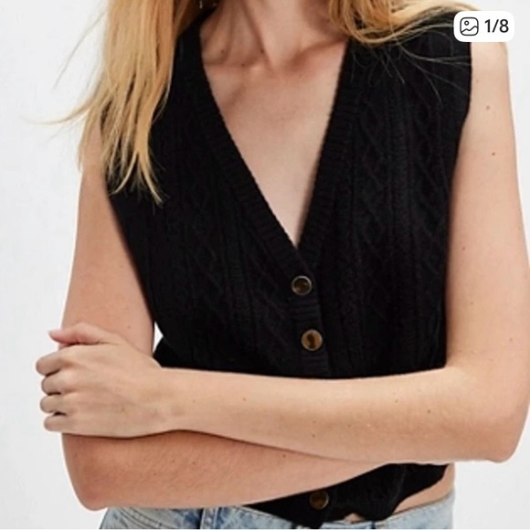 Free People Tops - Free People Beatrice 100% Cashmere Vest Y2K Crop
Black Size Medium NWT